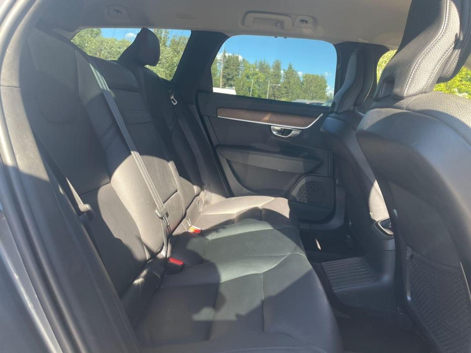 VOLVO V90 2020