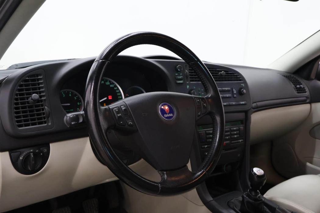 SAAB 9-3 2005