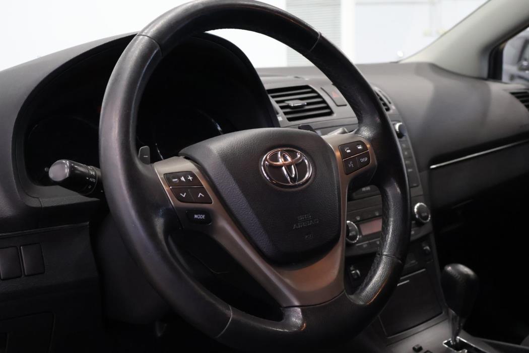 TOYOTA Avensis 2009