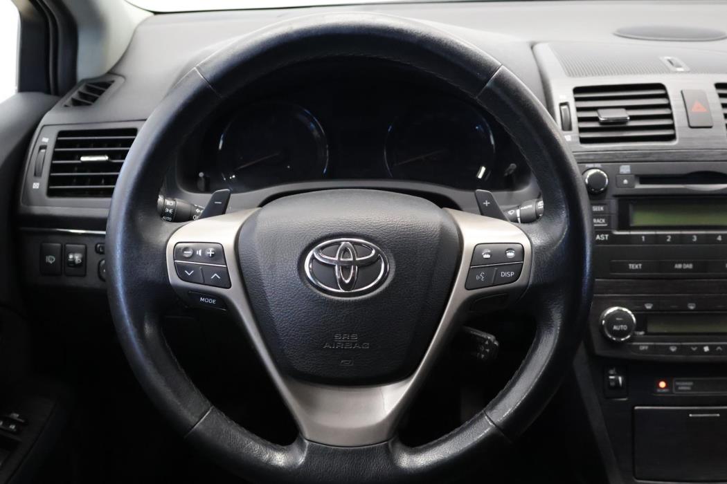 TOYOTA Avensis 2009