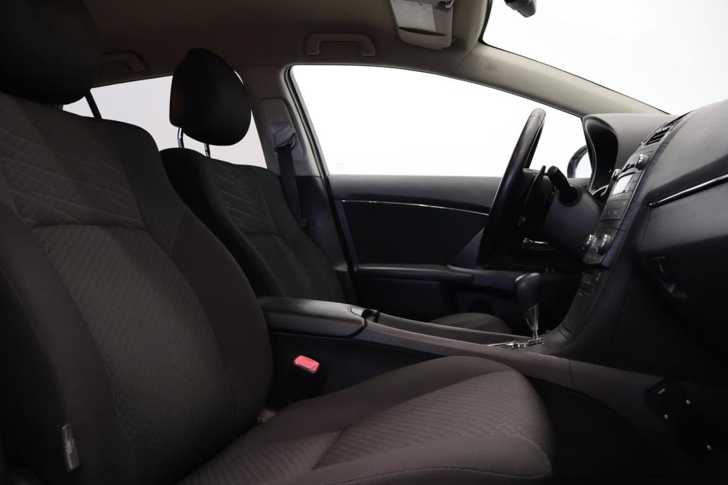 TOYOTA Avensis 2009
