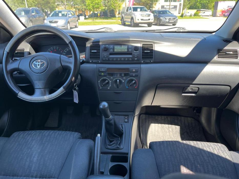 TOYOTA Corolla 2004
