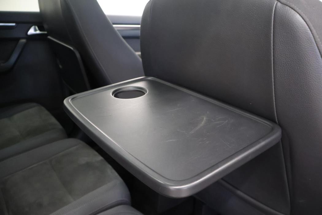 VOLKSWAGEN Touran 2013