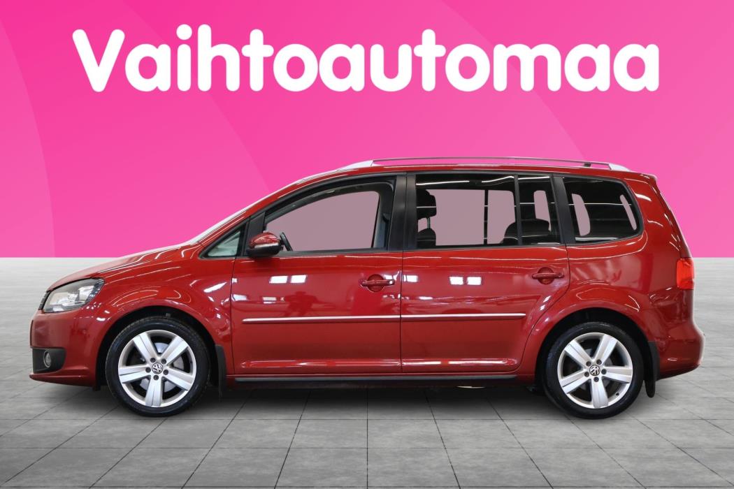 VOLKSWAGEN Touran 2013