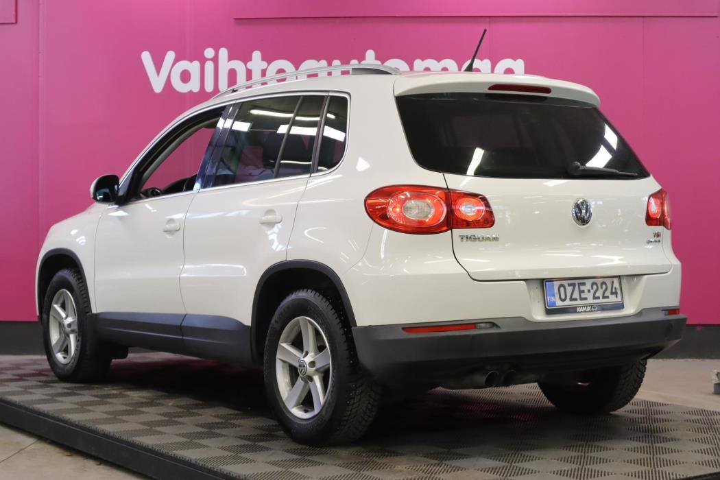 VOLKSWAGEN Tiguan 2010
