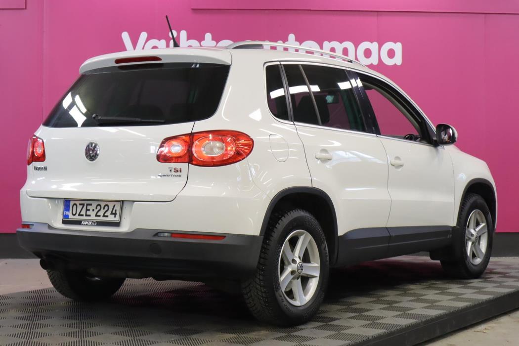 VOLKSWAGEN Tiguan 2010
