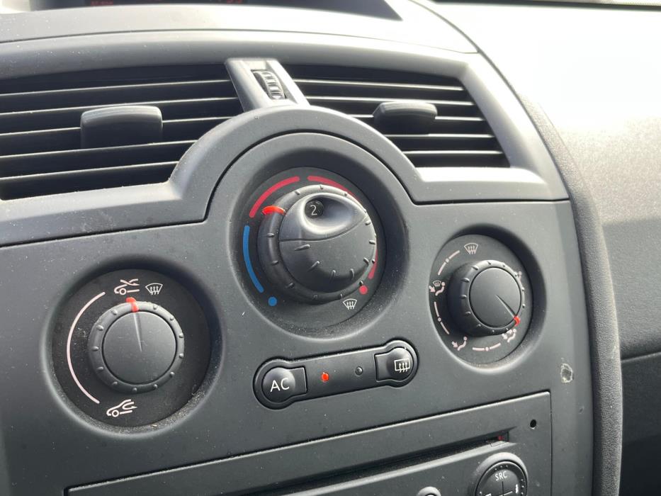 RENAULT Megane 2005