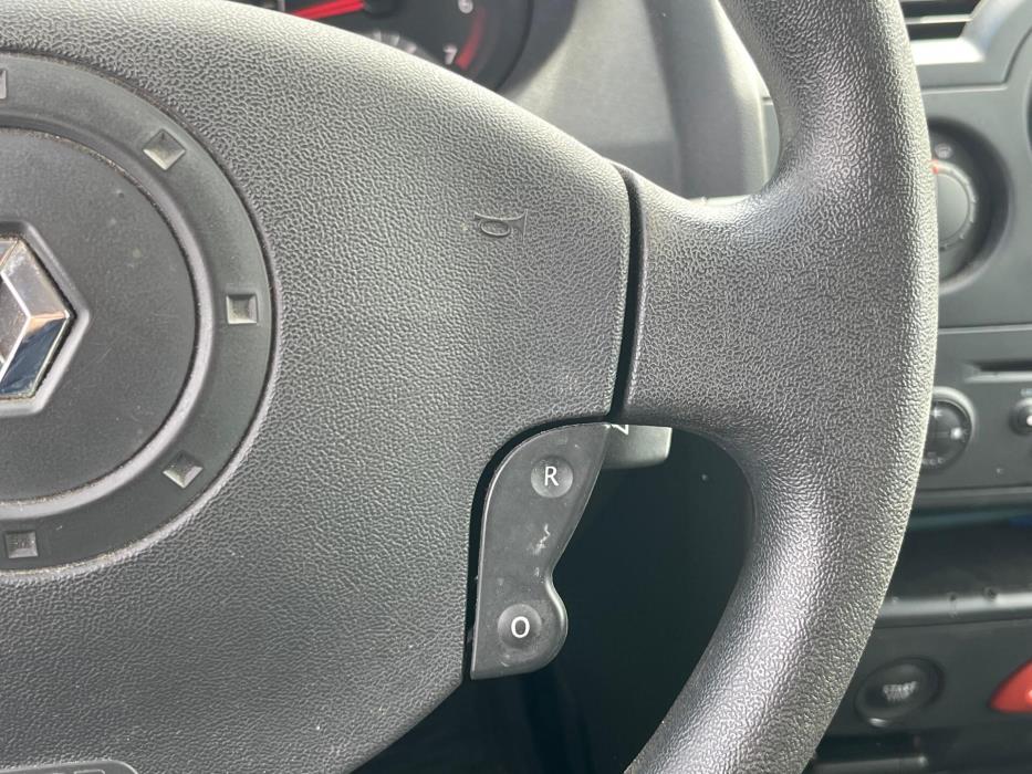 RENAULT Megane 2005