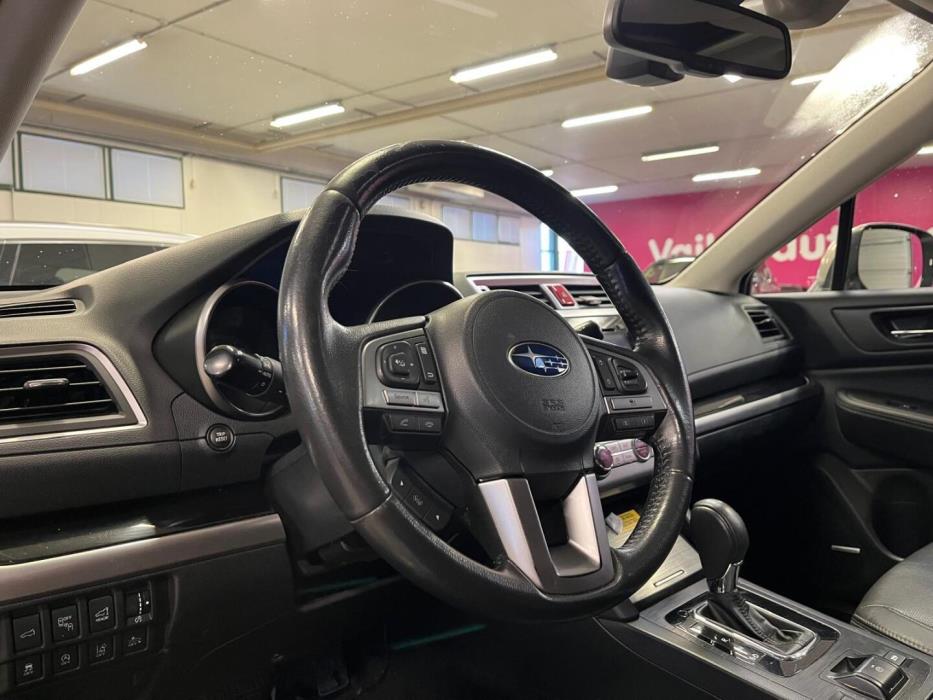 SUBARU Outback 2016