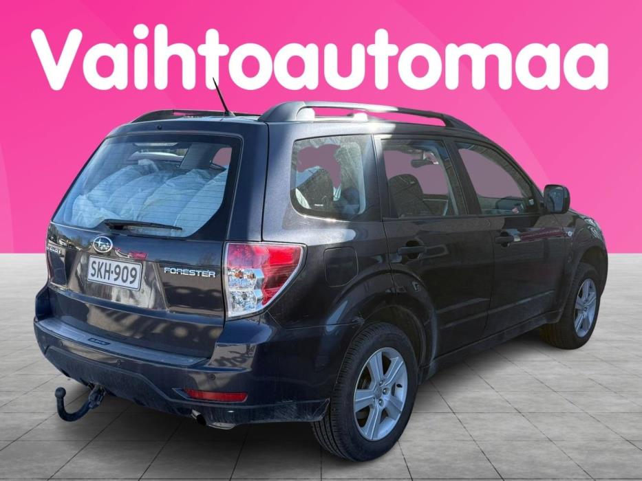 SUBARU Forester 2010