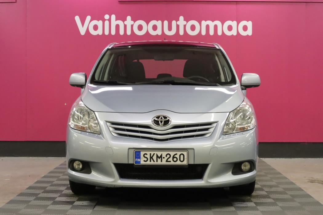 TOYOTA Verso 2010