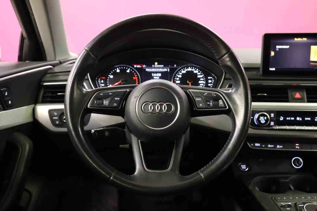 AUDI A4 2018