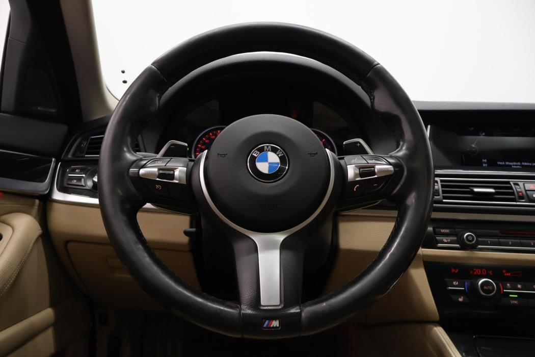 BMW 518 2015