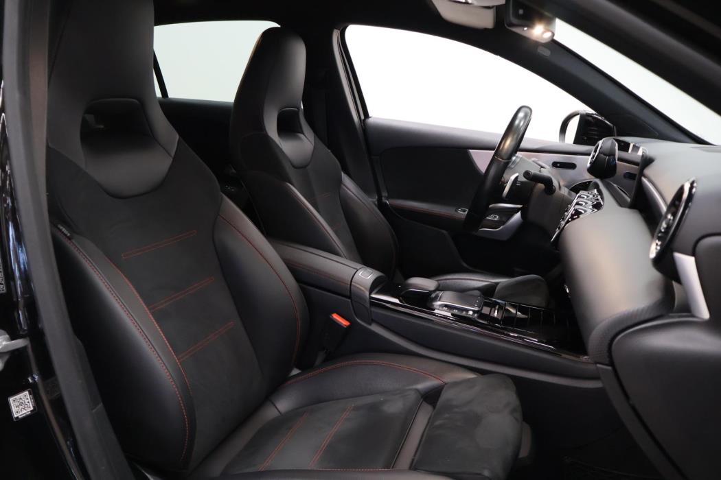 MERCEDES-BENZ A 2020