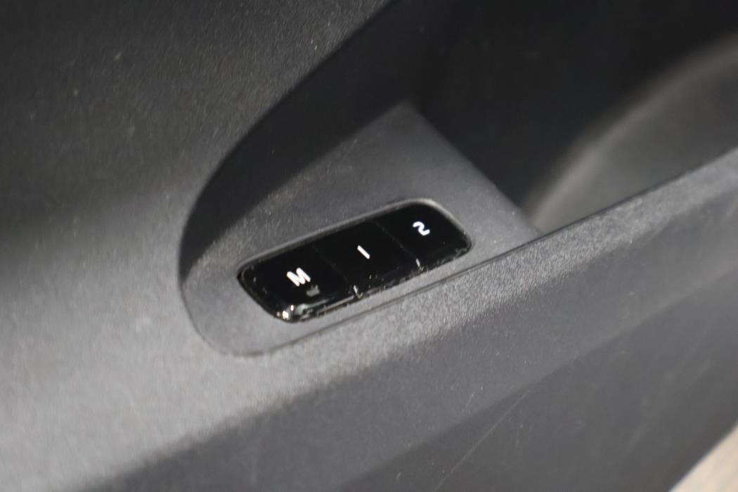 POLESTAR 2 2023