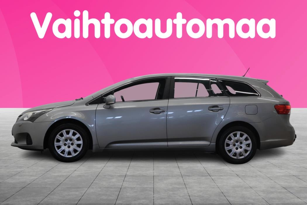 TOYOTA Avensis 2012