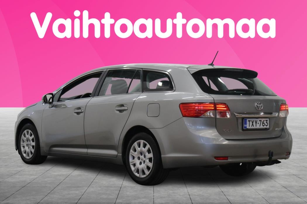 TOYOTA Avensis 2012