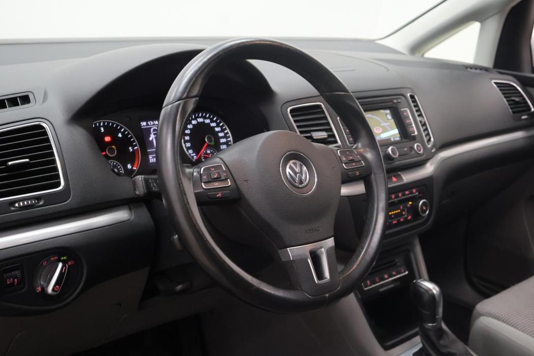 VOLKSWAGEN Sharan 2012