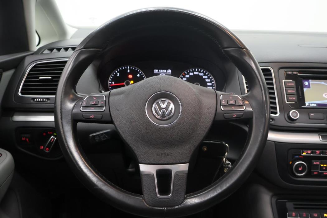 VOLKSWAGEN Sharan 2012