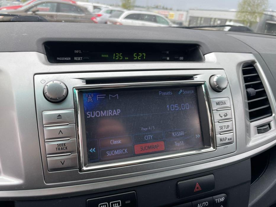 TOYOTA Hilux 2013