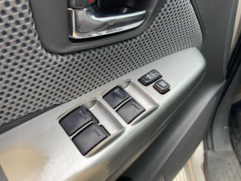 TOYOTA Hilux 2013