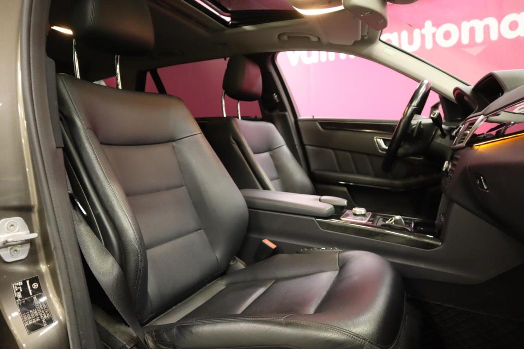 MERCEDES-BENZ E 2011