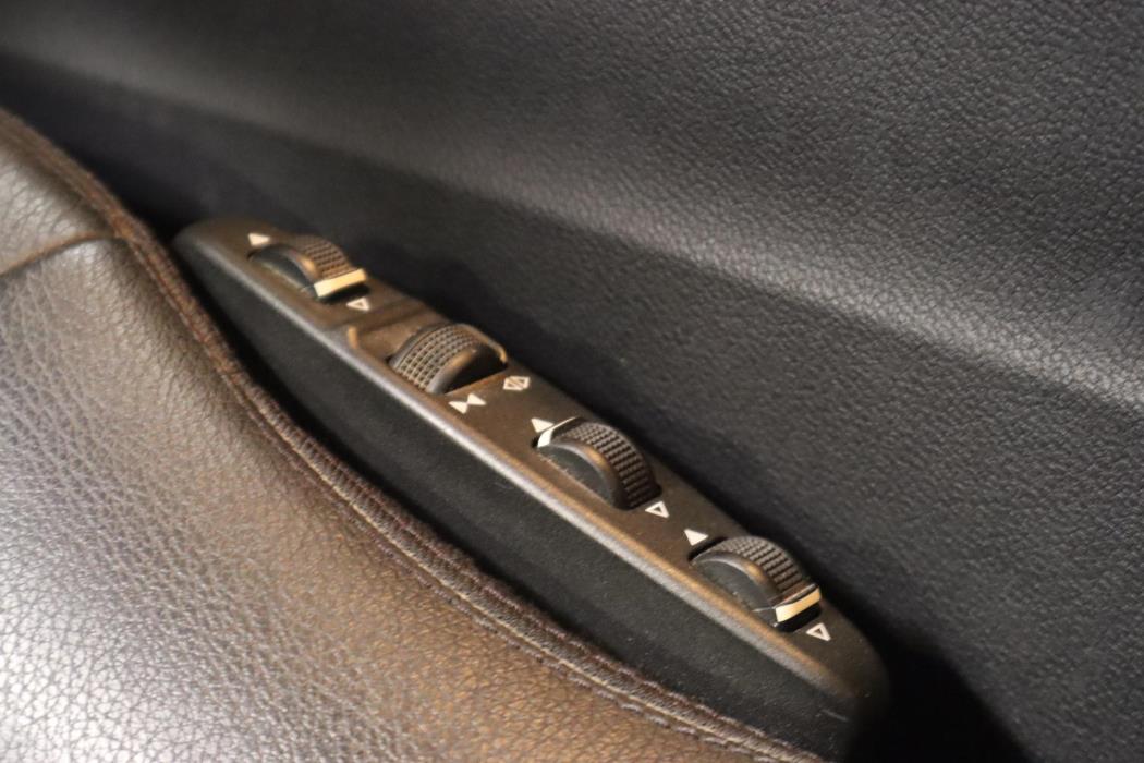 MERCEDES-BENZ E 2011