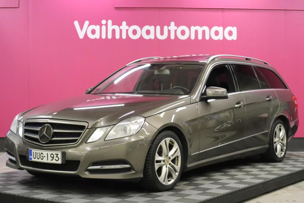 MERCEDES-BENZ E 2011
