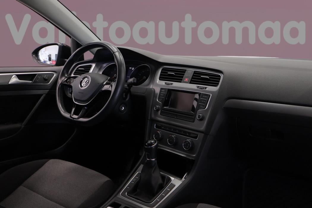 VOLKSWAGEN Golf 2016