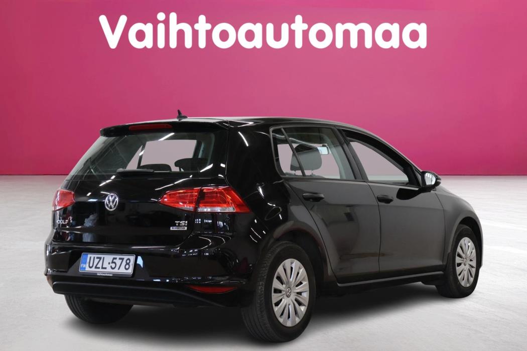VOLKSWAGEN Golf 2016