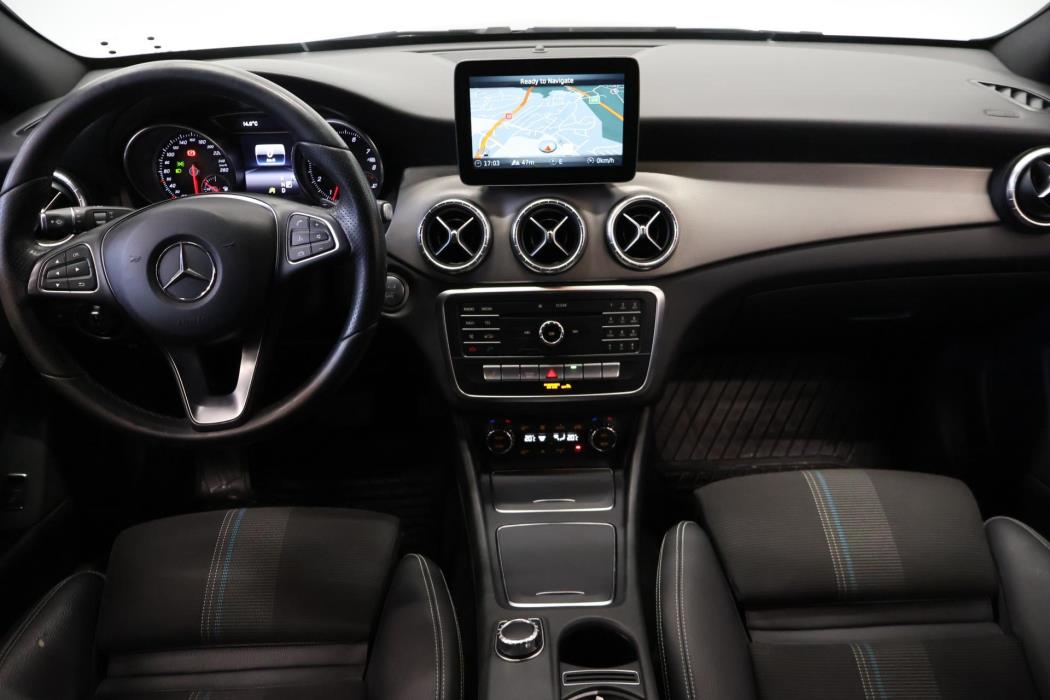 MERCEDES-BENZ CLA 2017