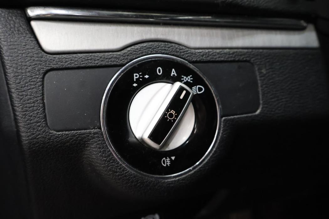 MERCEDES-BENZ E 2010