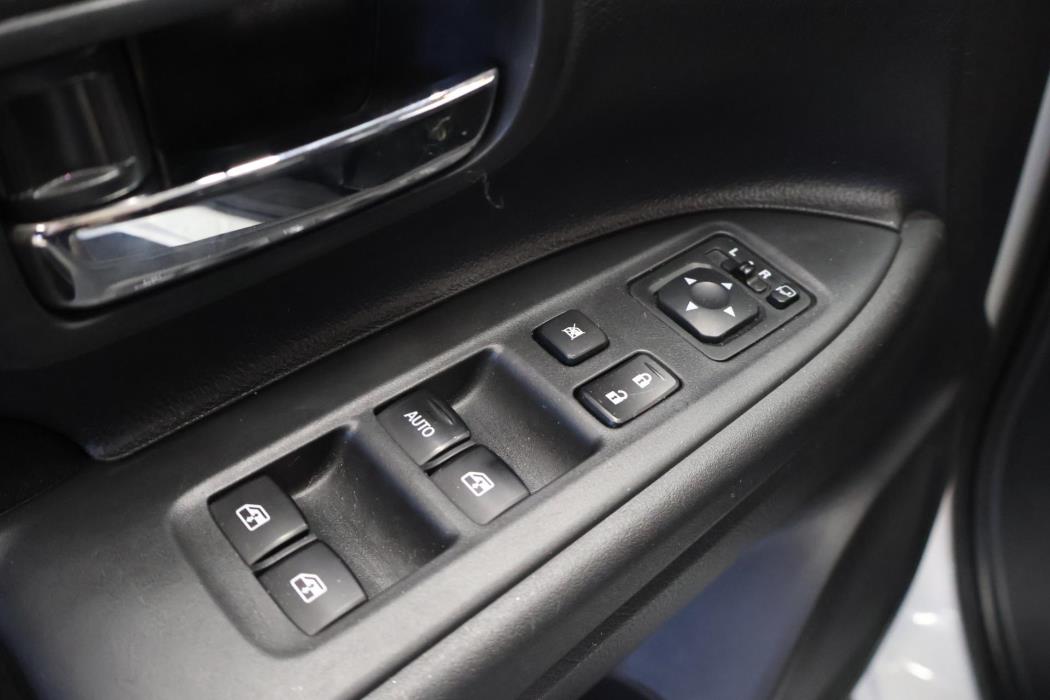 MITSUBISHI Outlander 2017