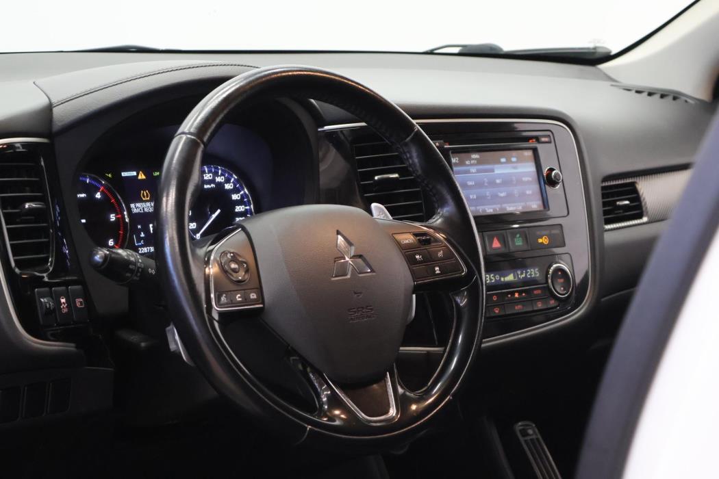 MITSUBISHI Outlander 2017