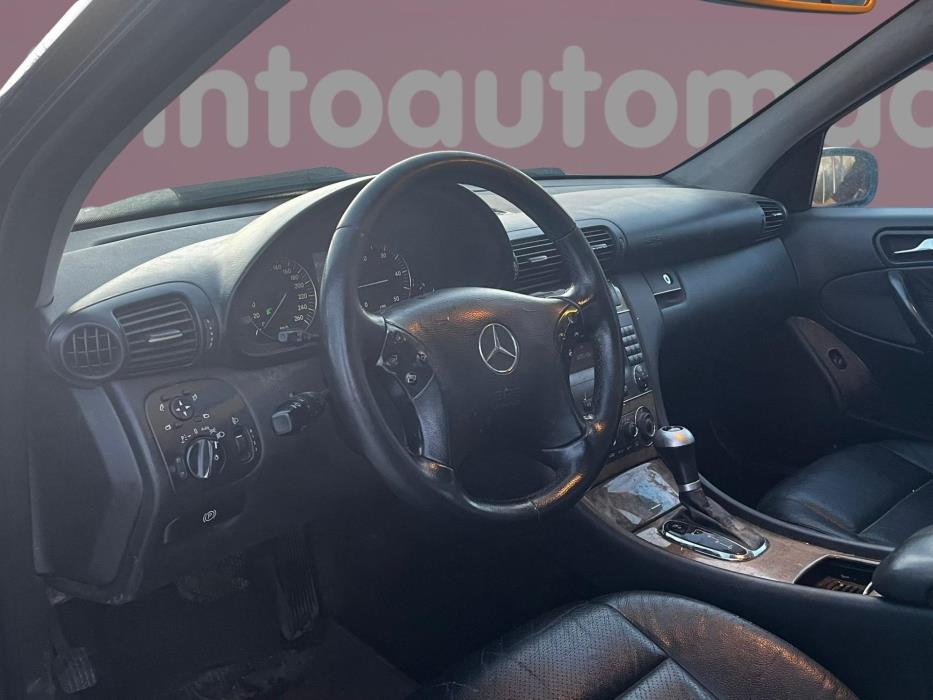 MERCEDES-BENZ C 2004