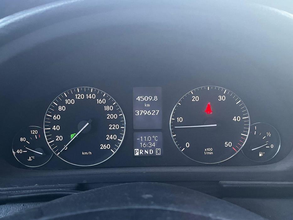 MERCEDES-BENZ C 2004