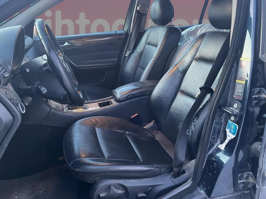 MERCEDES-BENZ C 2004