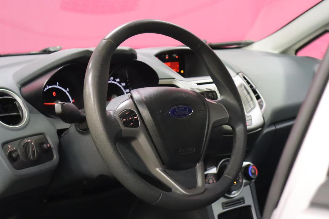 FORD Fiesta 2011