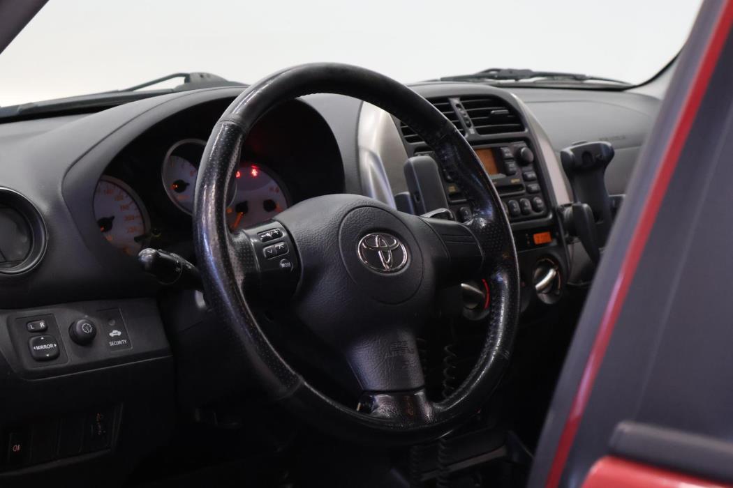 TOYOTA RAV4 2005