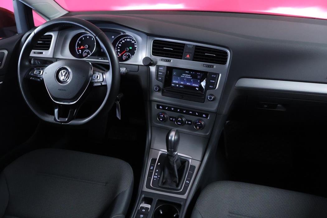 VOLKSWAGEN Golf 2015
