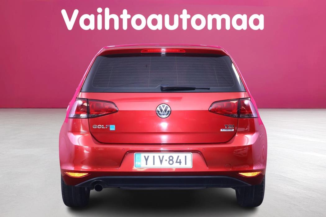 VOLKSWAGEN Golf 2015