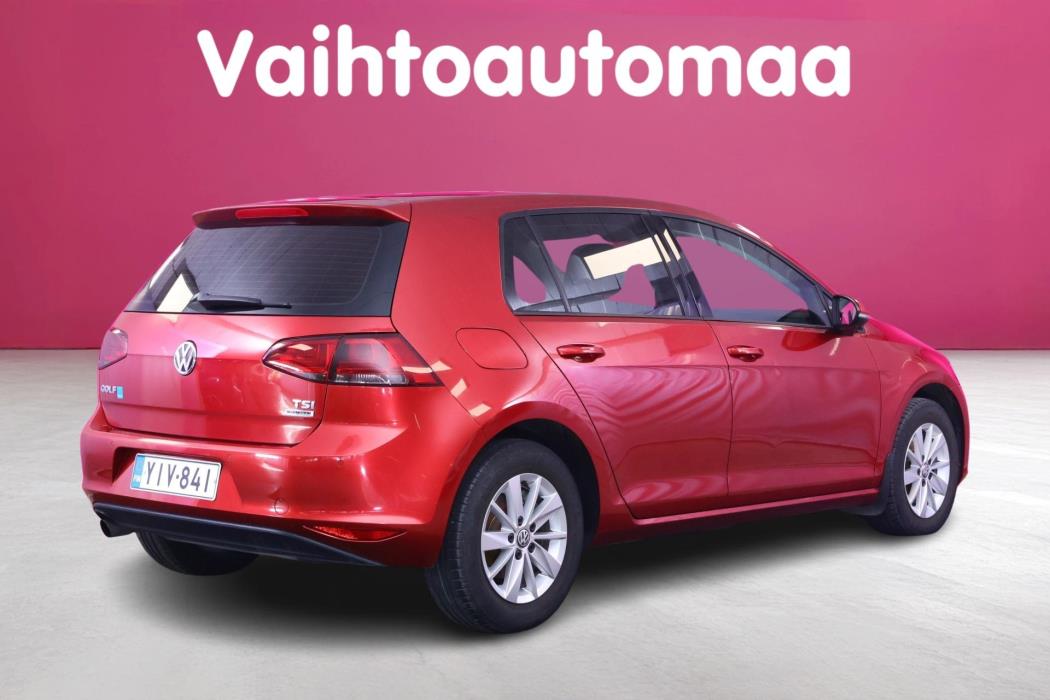 VOLKSWAGEN Golf 2015