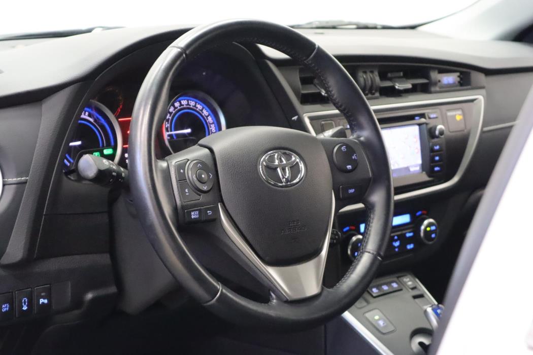 TOYOTA Auris 2014
