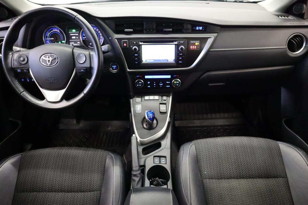 TOYOTA Auris 2014