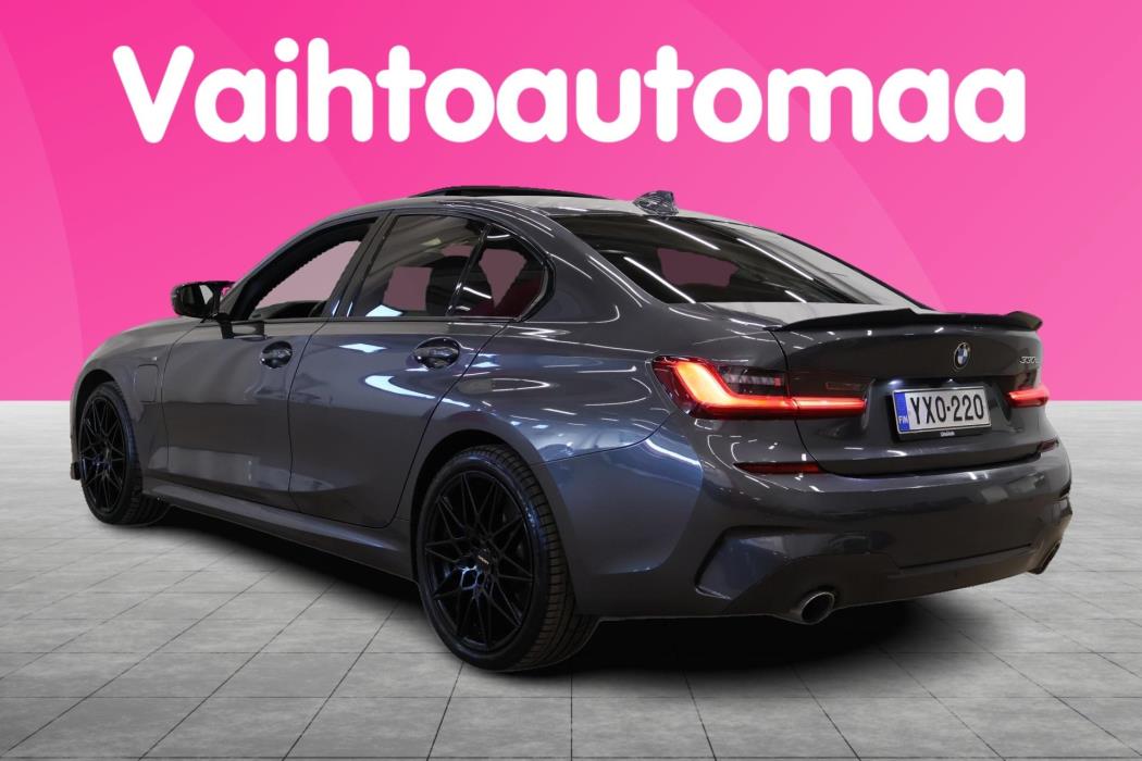 BMW 330 2020