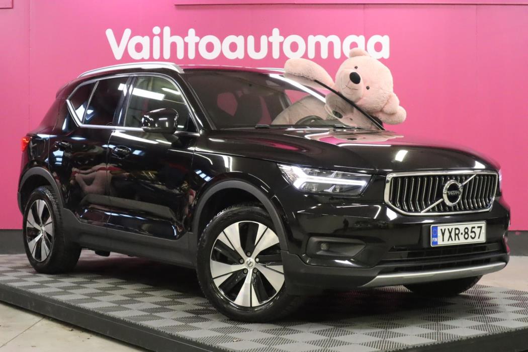 VOLVO XC40 2021
