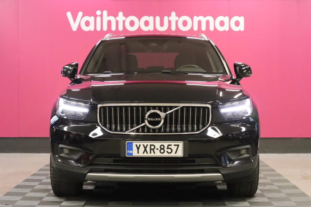 VOLVO XC40 2021