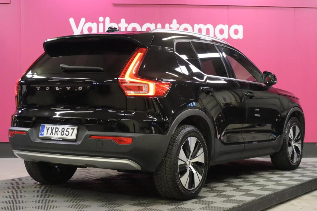VOLVO XC40 2021