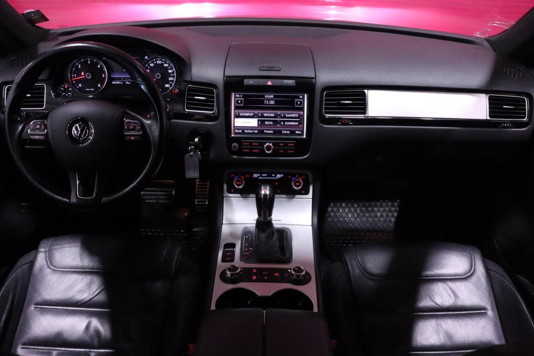 VOLKSWAGEN Touareg 2013