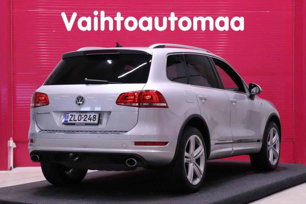 VOLKSWAGEN Touareg 2013